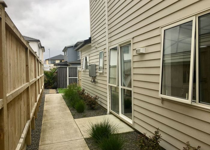  at 7 Calcite Avenue, Flat Bush, Manukau City, Auckland