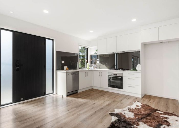  at 27A Sunnyside Road, Sunnyvale, Waitakere City, Auckland