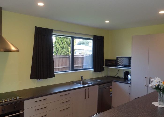  at 2/65 Gardiners Road, Bishopdale, Christchurch City, Canterbury