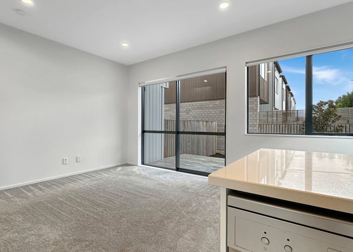  at 140 Tiriwa Drive, Massey, Auckland