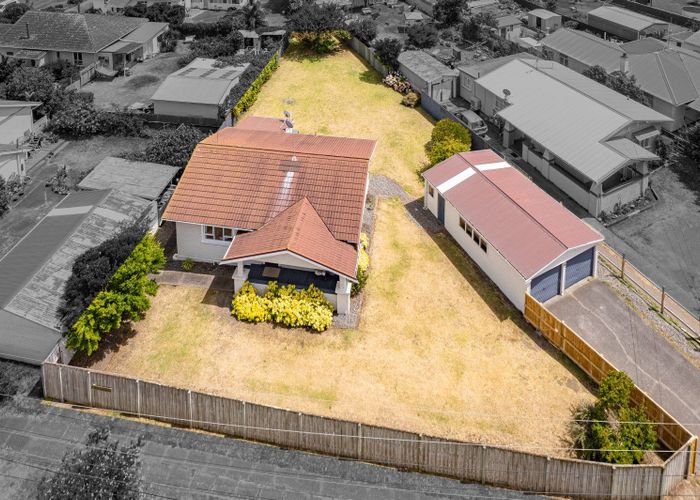  at 16 Central Avenue, Gonville, Whanganui