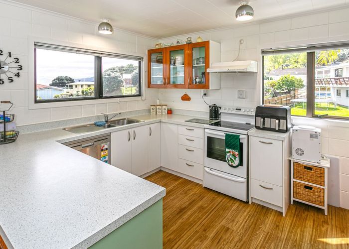  at 6 Springfield Avenue, Thornton Bay, Thames