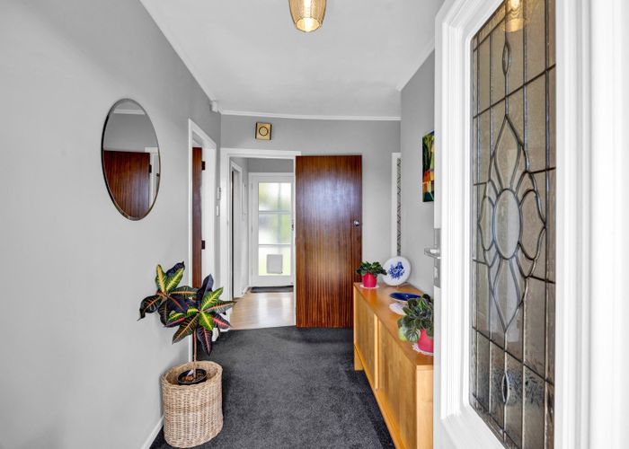  at 42 Seaview Road, Marfell, New Plymouth