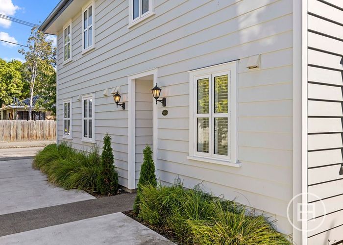  at 2/21 Buffon Street, Waltham, Christchurch