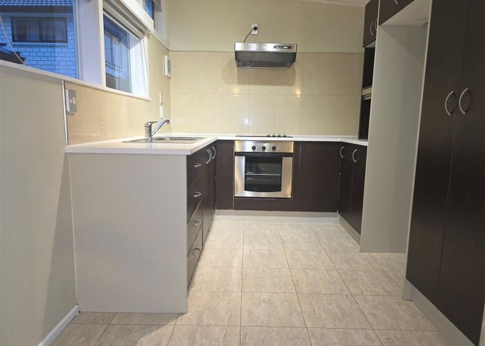  at 2/127 Seabrook Avenue, New Lynn, Waitakere City, Auckland