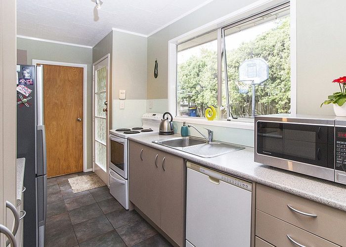  at 1 Eagleson Street, Northcross, North Shore City, Auckland