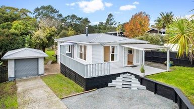  at 94 Candia Road, Henderson Valley, Auckland