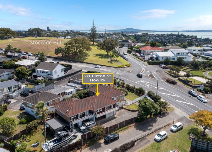 at 2/1 Picton Street, Howick, Auckland