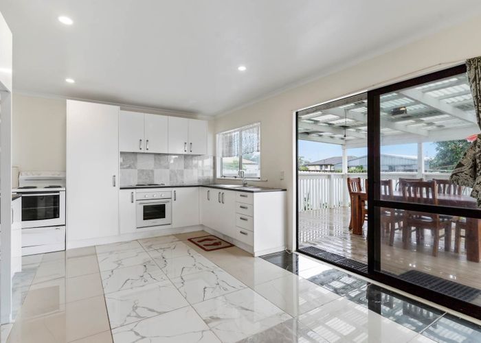  at 5 Ilford Crescent, Mangere, Auckland