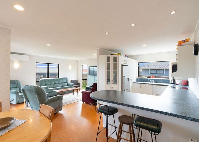  at 14 Matakane Street, Waitarere Beach, Horowhenua, Manawatu / Whanganui