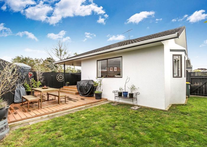  at 2/275 Hobsonville Road, Hobsonville, Waitakere City, Auckland