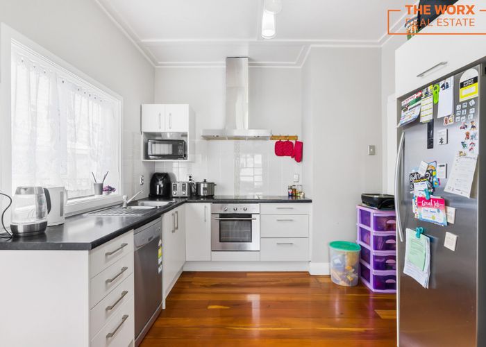  at 42 Marr Road, Manurewa, Auckland