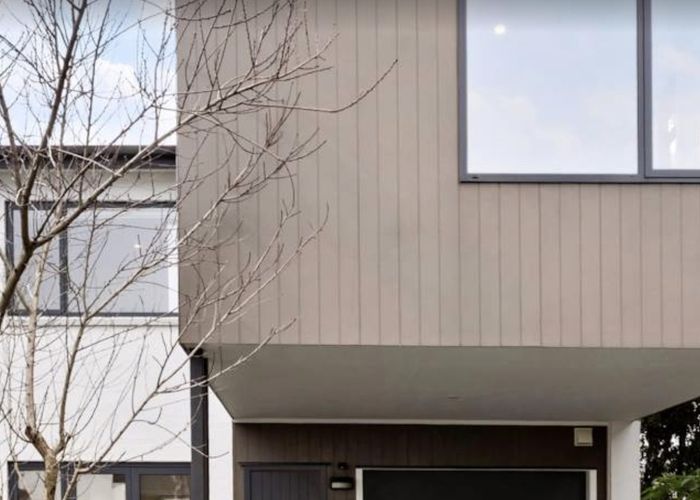  at 33 Komanawa Lane, Mount Wellington, Auckland