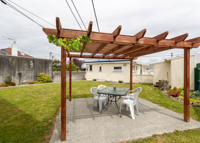  at 6 Willow Grove, Ebdentown, Upper Hutt, Wellington