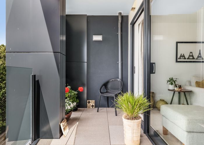  at 30/8 Thompson Park Road, Mount Wellington, Auckland City, Auckland