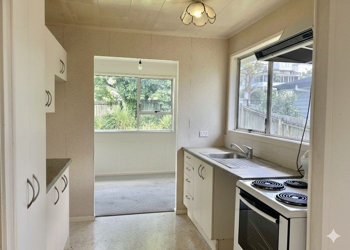  at 43 Lavery Place, Sunnynook, North Shore City, Auckland