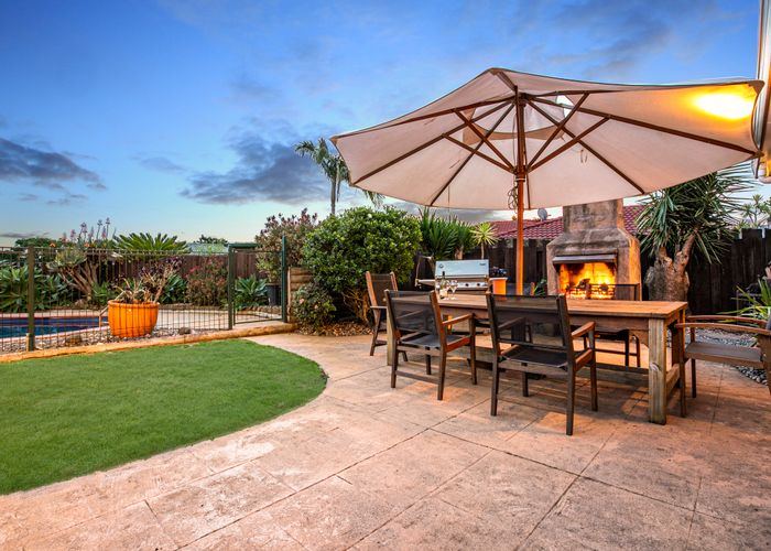  at 3 Carlinka Place, Conifer Grove, Takanini
