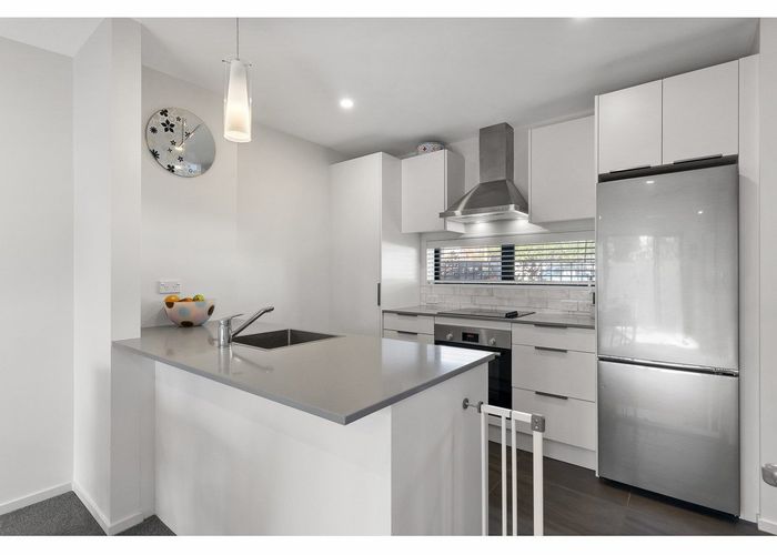  at 5/66 Roberton Road, Avondale, Auckland