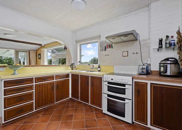  at 73 Massey Road, Rotoorangi, Cambridge