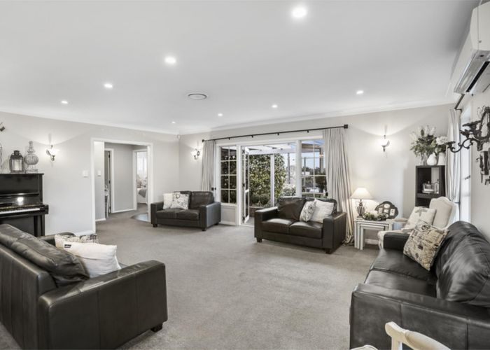  at 12 Oakdale Road, Mount Roskill, Auckland
