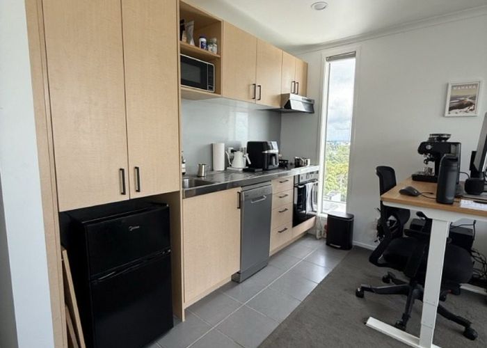  at 4N/21 Virginia Avenue East, Eden Terrace, Auckland City, Auckland