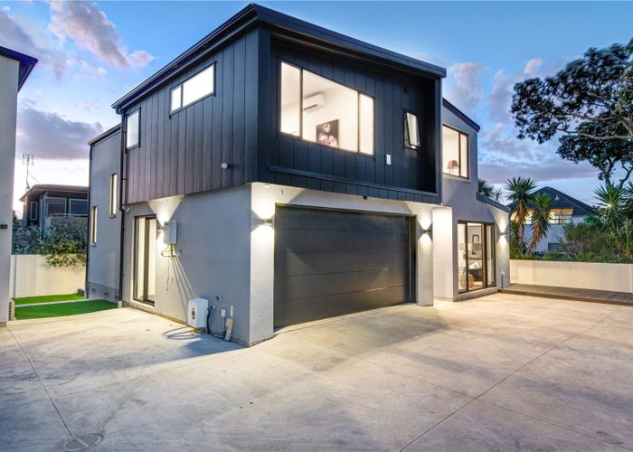  at 18A The Esplanade, Eastern Beach, Manukau City, Auckland