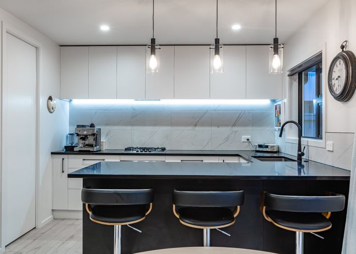  at 41B Queen Charlotte drive, Aotea, Porirua