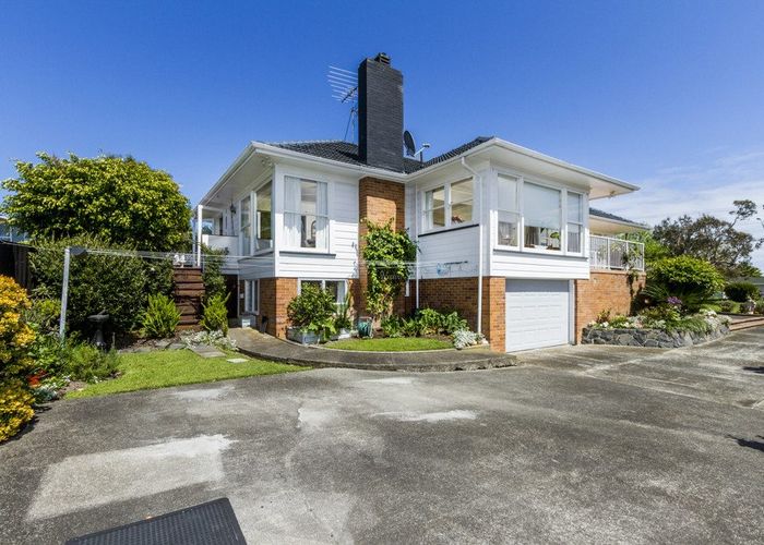  at 72 Ocean View Road, Northcote, Auckland