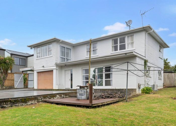  at 9 & 9A Malvina Place, Bucklands Beach, Manukau City, Auckland