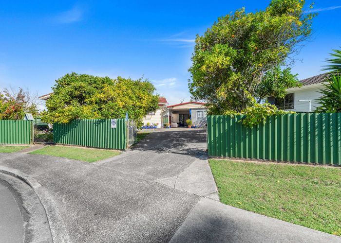 at 5 Treviso Place, Clover Park, Manukau City, Auckland