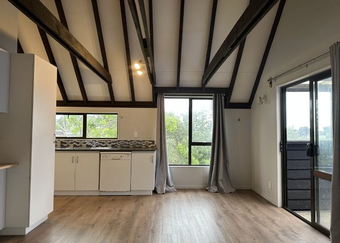  at 10 Frances Street, Waikanae Beach, Kapiti Coast, Wellington
