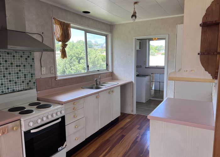  at Forrest Hill, North Shore City, Auckland