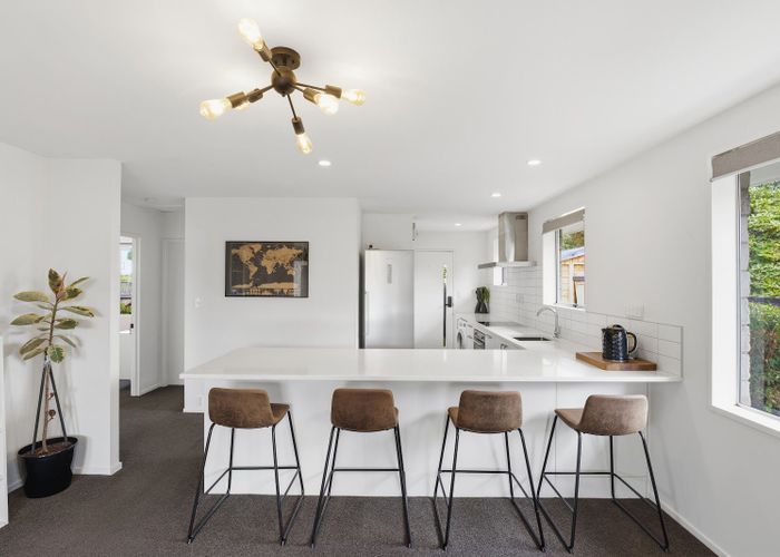  at 2/17b Prestons Road, Redwood, Christchurch City, Canterbury