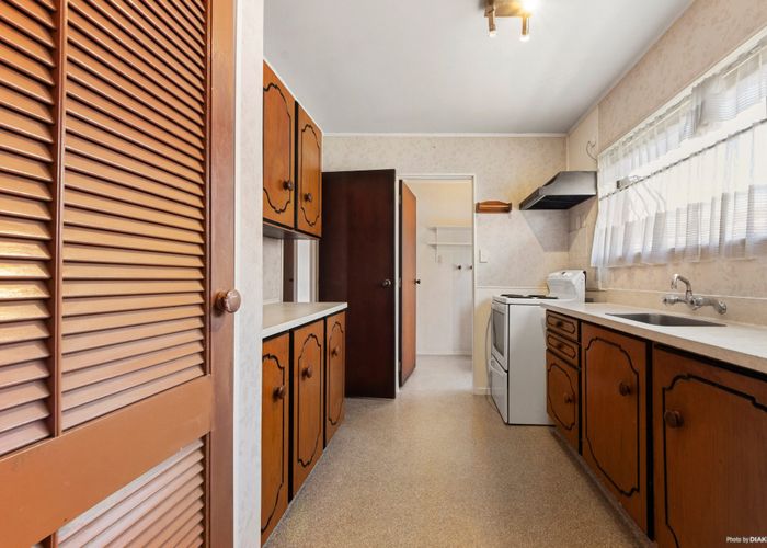  at 2/495 Blockhouse Bay Road, Blockhouse Bay, Auckland