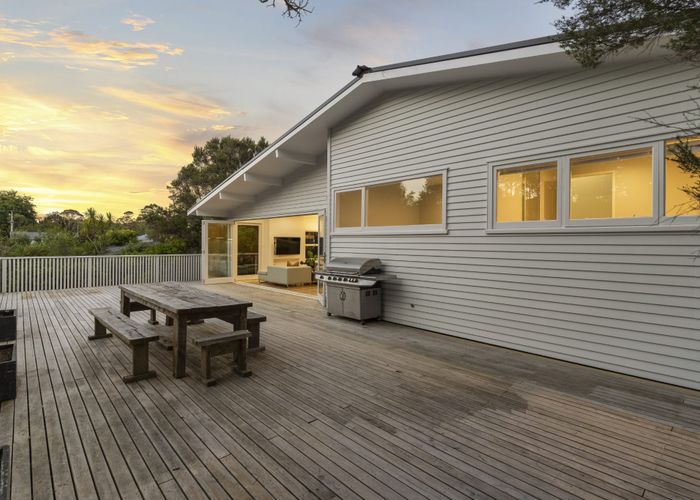  at 115 Beach Haven Road, Beach Haven, North Shore City, Auckland