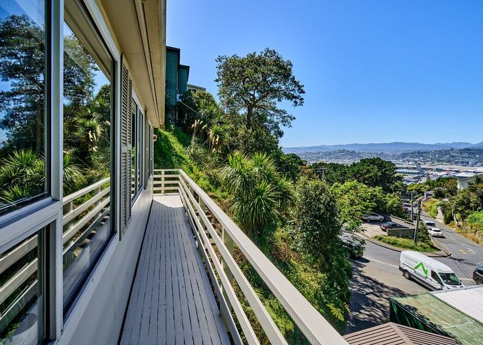  at 1/102 Sutherland Road, Melrose, Wellington, Wellington