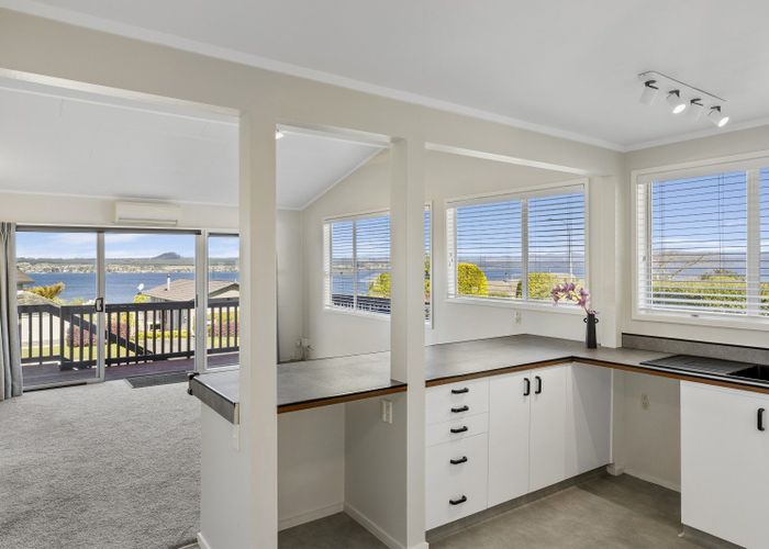  at 2/12 Isobel Street, Acacia Bay, Taupo, Waikato