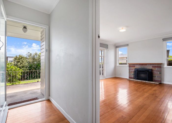  at 1/71 Sylvan Crescent, Te Atatū South, Auckland