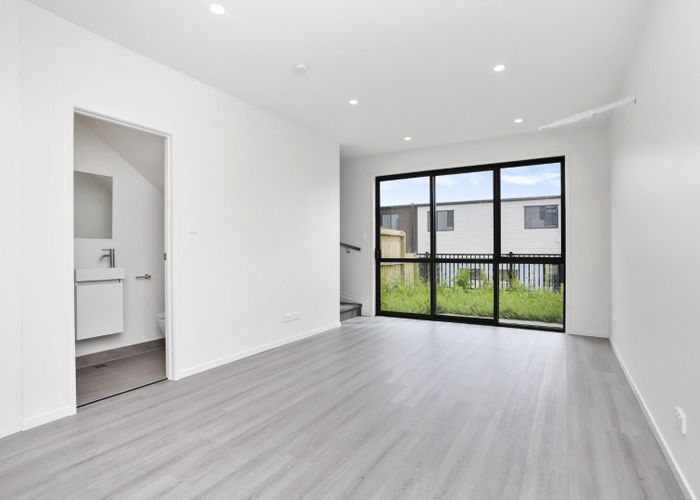  at 14 Clay Works Lane, New Lynn, Waitakere City, Auckland