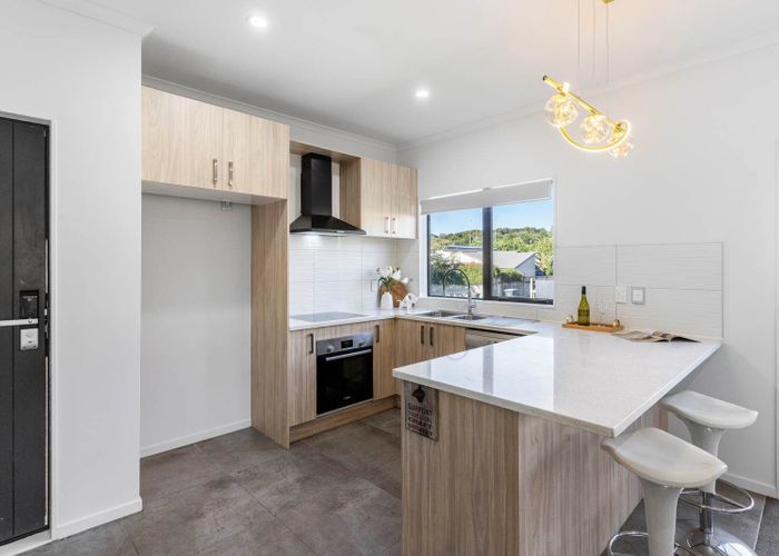  at 1/75 Aranui Road, Mount Wellington, Auckland