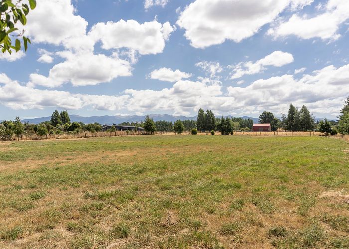  at 8 Loop Line, Opaki, Ōpaki