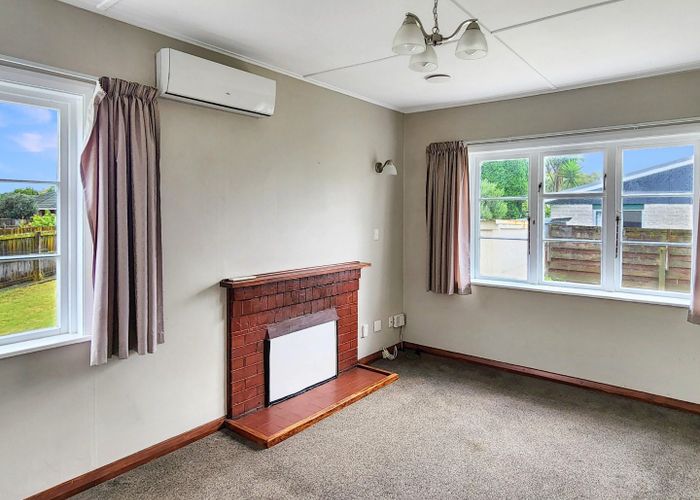  at 11 Frickleton Grove, Waterloo, Lower Hutt, Wellington