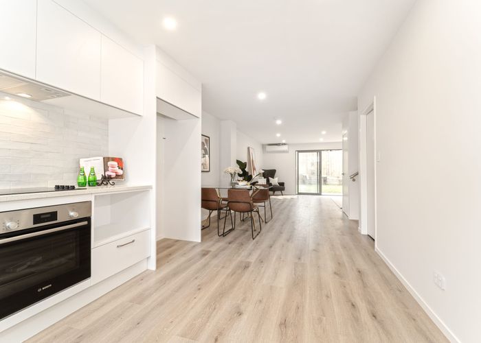  at 6B Buisson Glade, West Harbour, Auckland