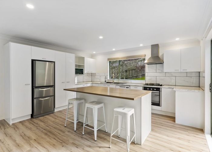  at 20 Caversham Drive, Torbay, Auckland