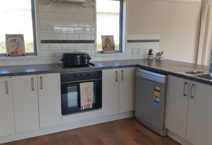  at 3 Gazelle Ave, Beach Haven, North Shore City, Auckland
