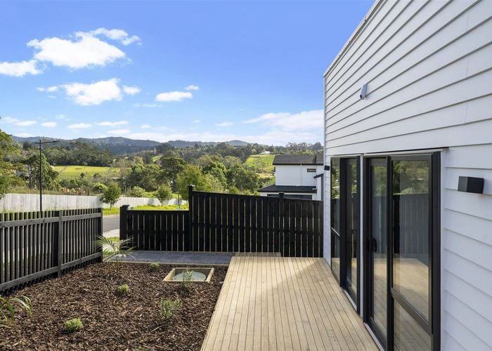  at 8A Bela Vista Boulevard, Swanson, Waitakere City, Auckland