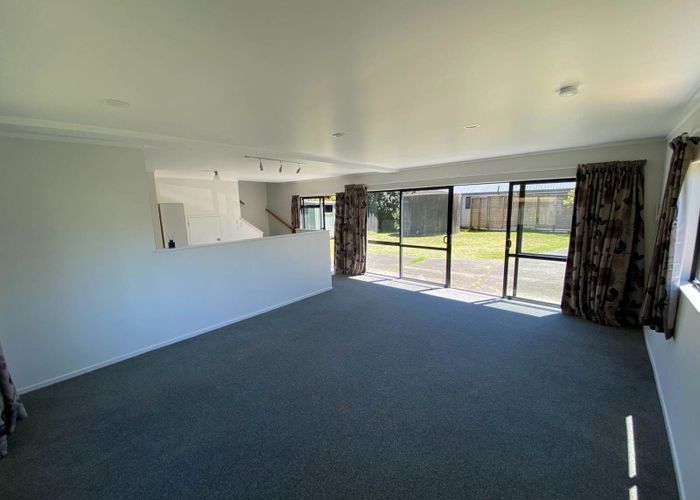  at 22 Hawke Crescent, Beachlands, Auckland