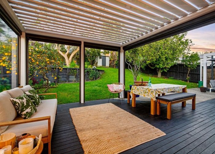 at 70 Selwyn Crescent, Forrest Hill, North Shore City, Auckland