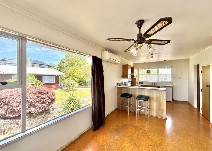  at 11 Keegan Drive, Massey, Waitakere City, Auckland