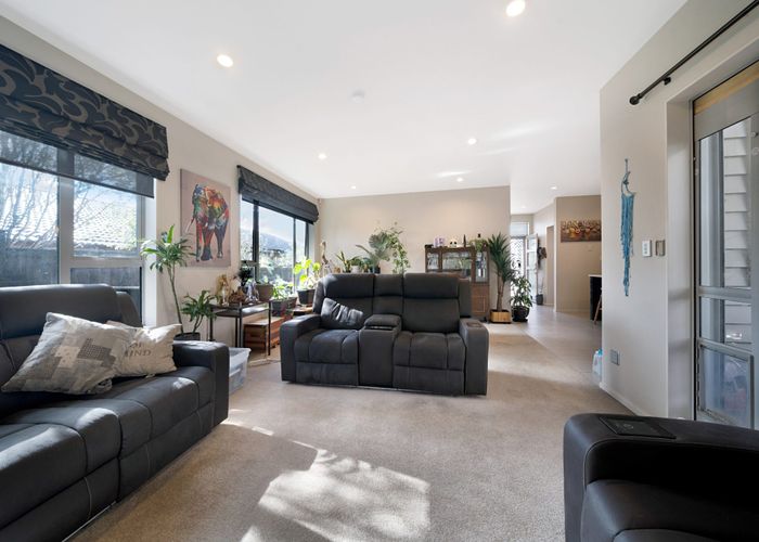  at 79 Westgate Drive, Massey, Waitakere City, Auckland